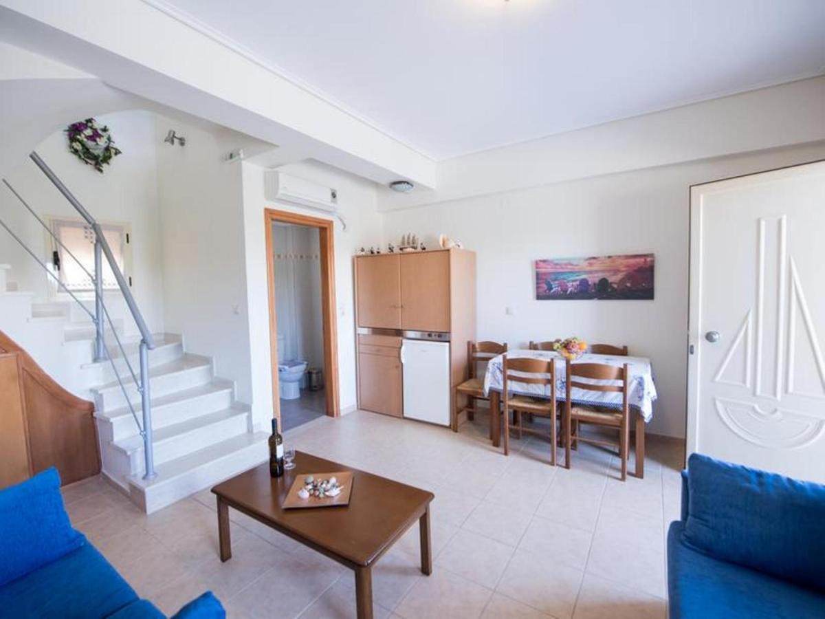 Manoleas Villas - Apartment 2 Stoúpa Extérieur photo