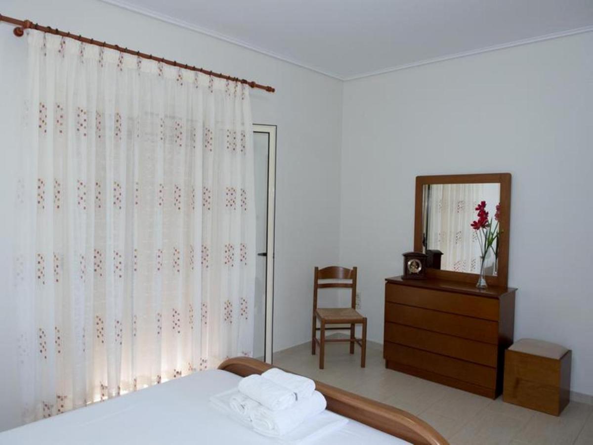 Manoleas Villas - Apartment 2 Stoúpa Extérieur photo