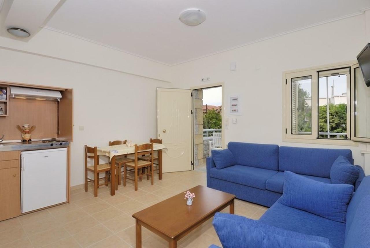 Manoleas Villas - Apartment 2 Stoúpa Extérieur photo